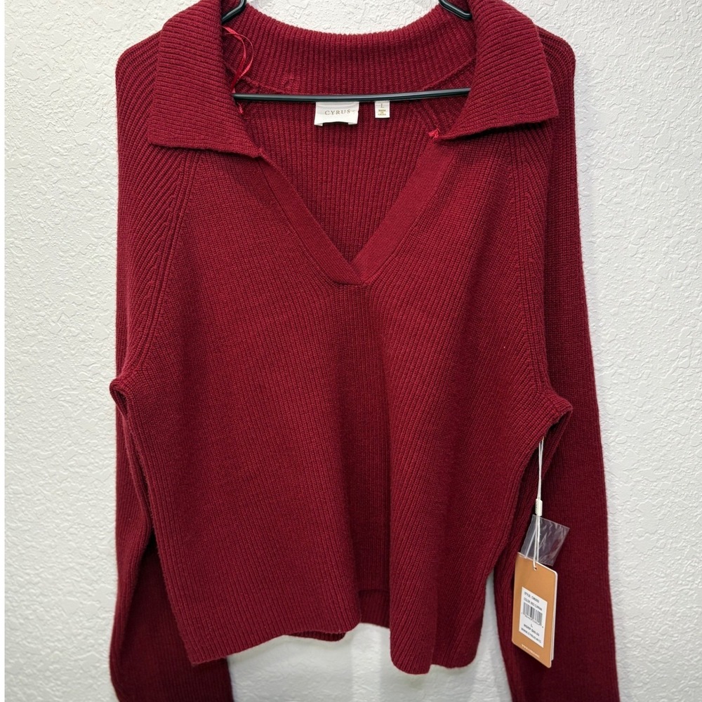 Cyrus Women Sweater Large Red‎ Collared V Neck Ribbed Knit Long Sleeve NWT